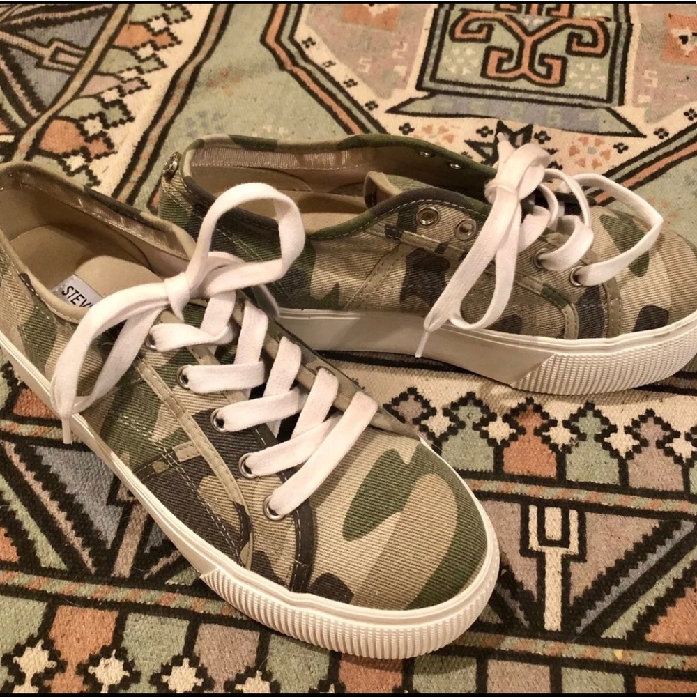 Steve Madden | Emmi platform sneaker size 7.5